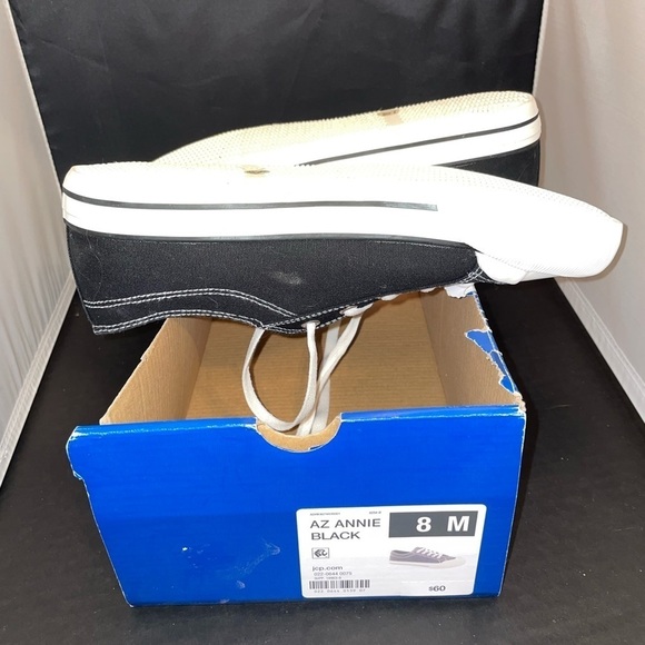 COPY - NWT Arizona Annie black canvas tennis shoes size 8 - Picture 5 of 6